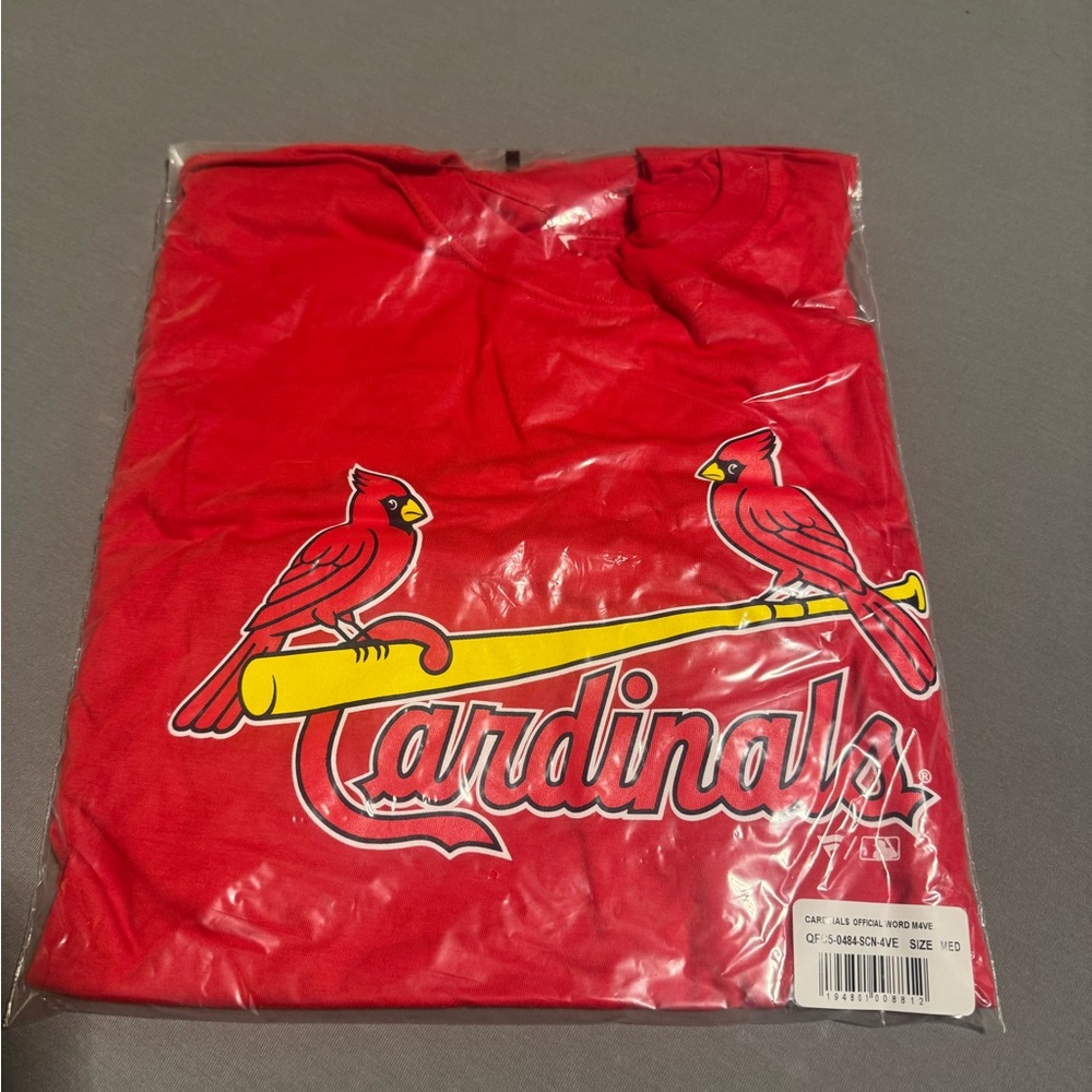 Red Cardinals Long Sleeve T shirt